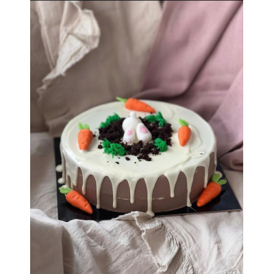 Custom birthday cake – Artisan layer cake Brussels, Wooly Pâtisserie