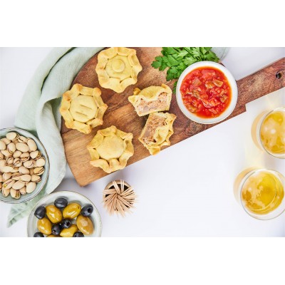 Empanadas – Gevulde Portugese deegflap met kip, biggetje of eend, Wooly Brussel